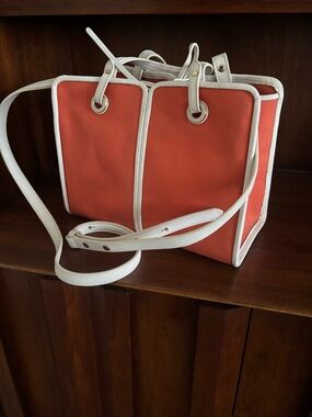 Kate Spade New York Sam Canvas Plunge Medium Satchel in Hibiscus